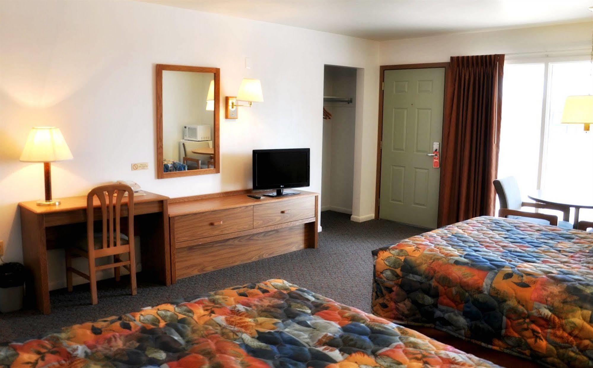 Trade Winds Motel Valentine Kültér fotó